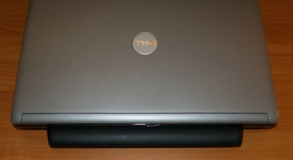 Fast Dell Latitude Laptop Computer Core 2 Duo 4GB WiFi DVD Windows 7 Notebook HD - Image 2 of 4