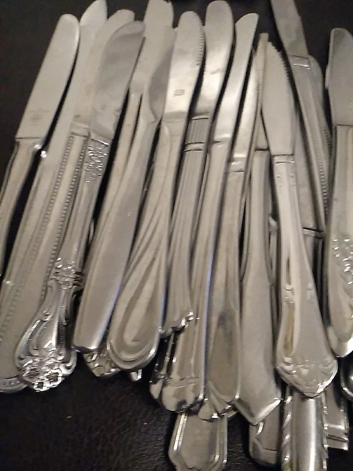 75 CUCHILLOS DE CENA CUBIERTOS INOXIDABLES PATRONES MIXTOS CUENTAS ACANALADOS DESAJUSTADOS Foto 4 de 4