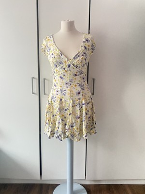 Free People It Takes Two Wickel Minikleid Gr. XS hinten offen Blumen Wickeloptik vorne