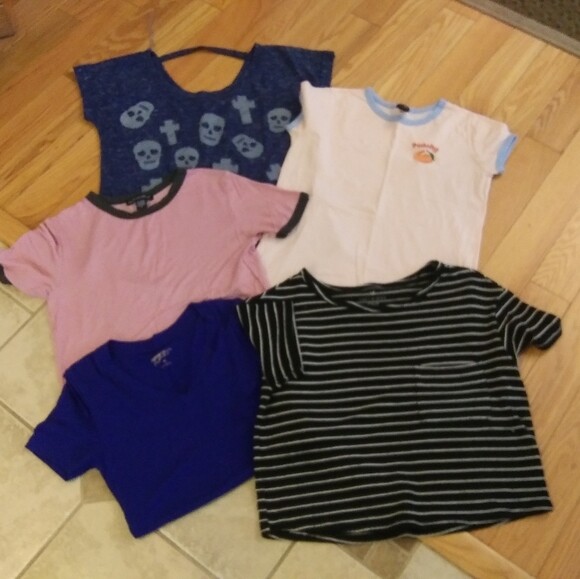5 Women's Tee Shirts Size XSmall - Forever 21, American Eagle, American Dream