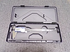 Fowler 0 to 200mm Range, 0.01mm Resolution, IP54 Electronic Caliper, 54-100-331