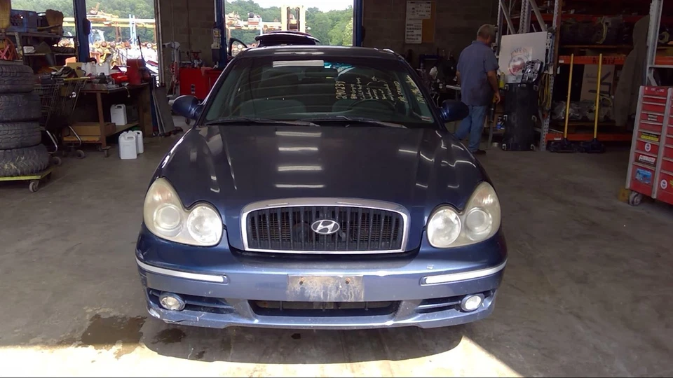 Used Washer Fluid Reservoir fits: 2005 Hyundai Sonata  Grade A - Image 2 of 4