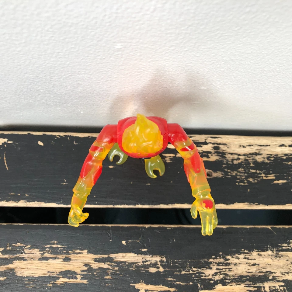 Figuras de acción Ben 10 Heatblast juguete estatuilla Bandai coleccionable se ilumina funciona. Foto 3 de 4