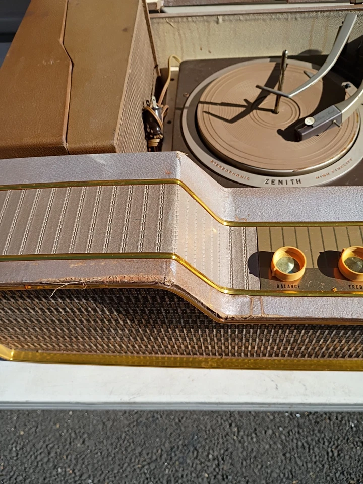 Maleta estereofónica Zenith moderna de mediados de siglo tocadiscos, modelo KPS-80L Foto 2 de 4