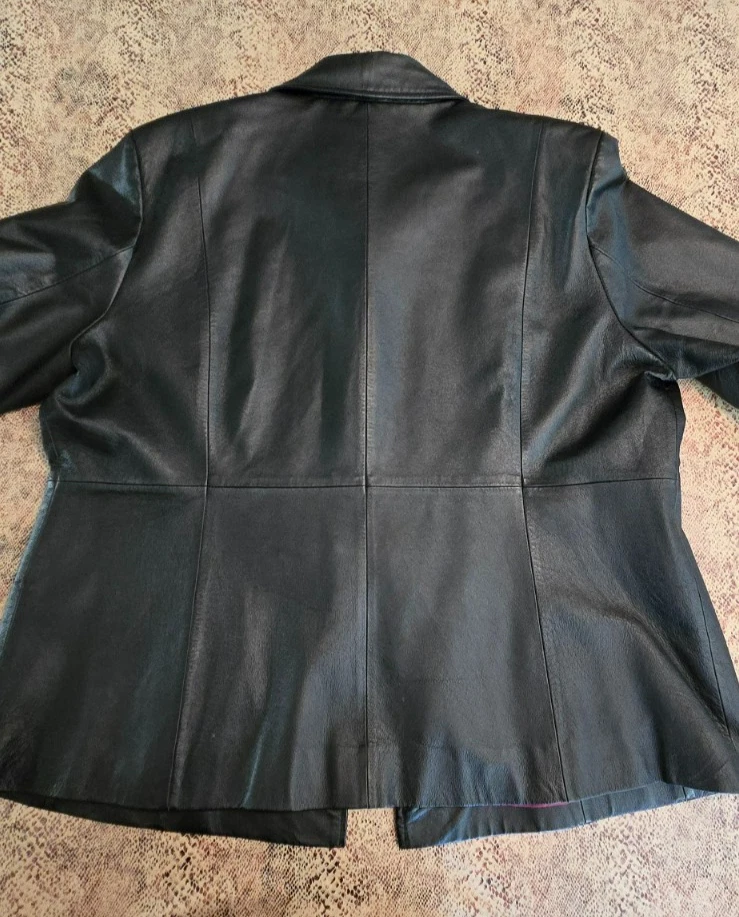 Chaqueta de cuero para mujer Croft & Barrow con botones negra de diseñador talla City 1X Foto 2 de 4