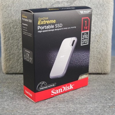 SanDisk Extreme Portable 1TB External SSD USB 3.2 Gen 2 USB-C Type A Compatible