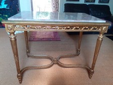 TABLE DE MILIEU, bois doré , Dessus Marbre. Style LXVI, fin 19e, H78x100x65