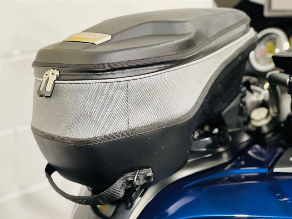Triumph SATNAV ! FULL TRIUMPH LUGGAGE ! TANK BAG eBay