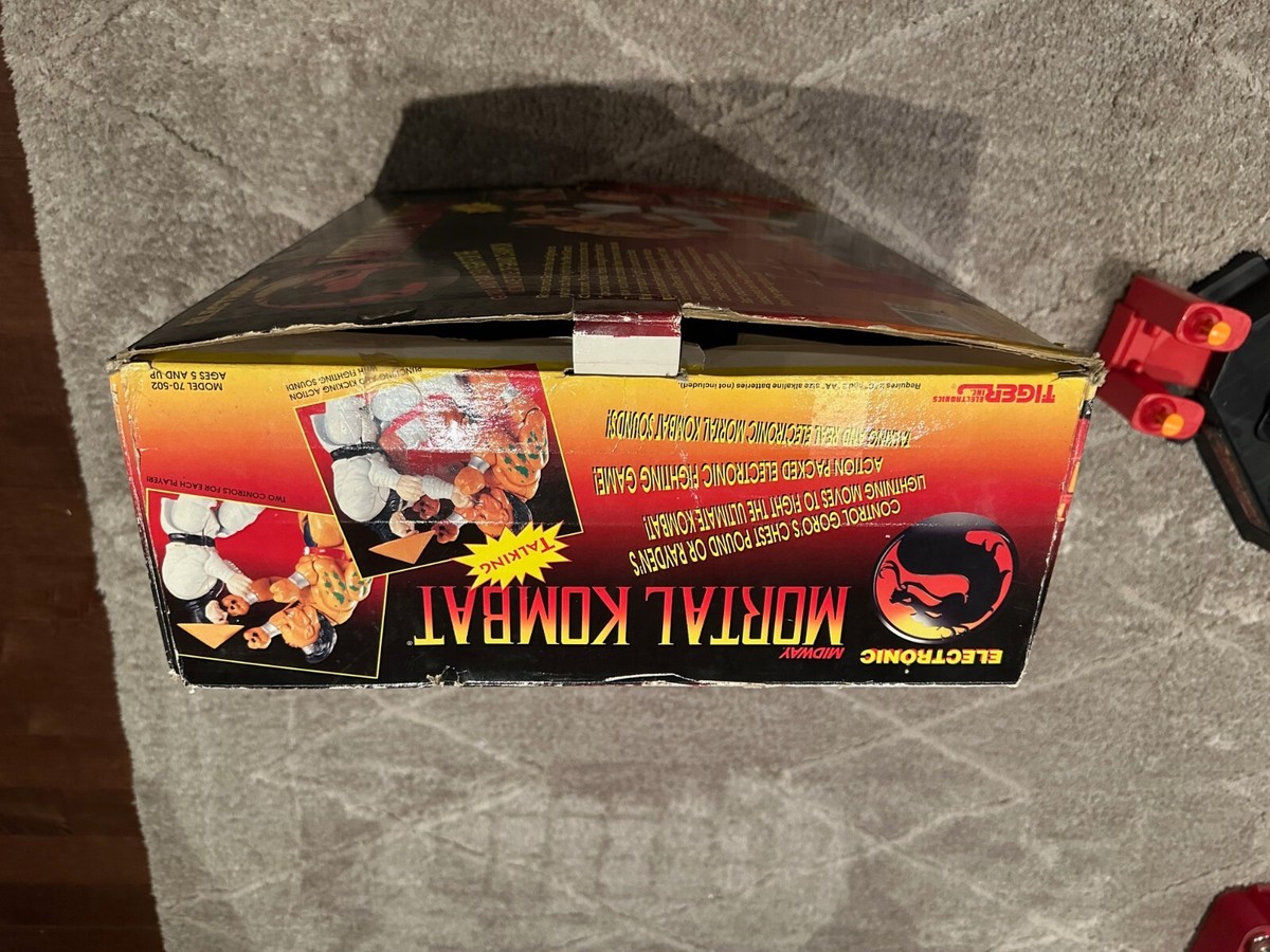 🔥 MORTAL KOMBAT 1994 Tiger Electronics Rock Em Sock Em Robot Goro