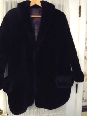 1950's LADY'S FUR COAT Dark Brown Mouton Fur Stroller 2 Pockets Cuffed Sleeves