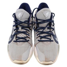 Aaron Boone Yankees Autographed 2025 Game Used Grey Nike Giannis Shoes (CX Auth)