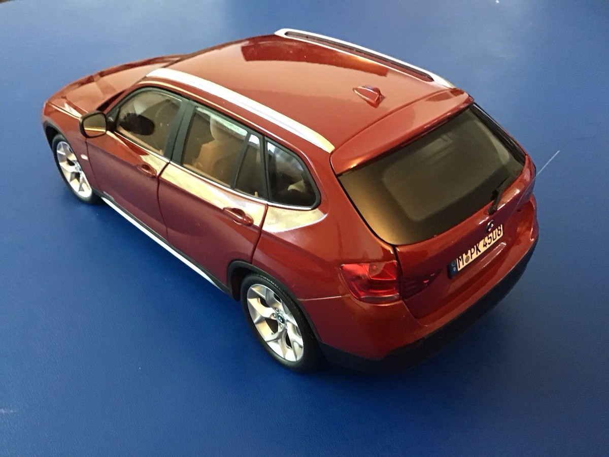 BMW X1 E84 1:18 Scale Diecast Model Vermillion Red 80432156803 NIB