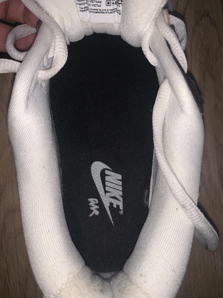 Nike Air Max 90 SE Beige White Black Trainers Size UK /EU41-Very Good Condition - Image 2 of 4