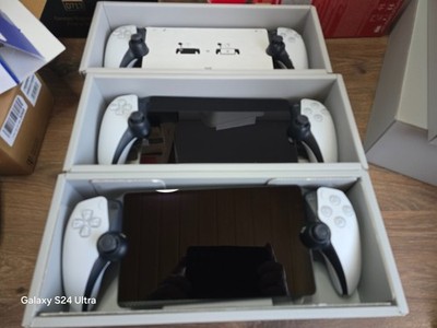 Sony PlayStation Portal Remote Player Handheld-System weiß/schwarz PS5