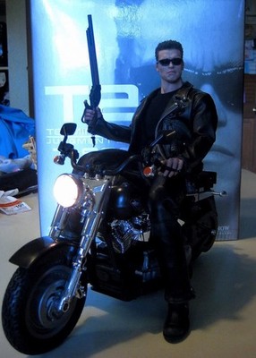 Sideshow Hot Toys MMS117 Terminator 2 Judgment Day T-800 1/6 Figure Plus Harley