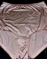 Vintage 90s Vanity Fair Silky Pantie