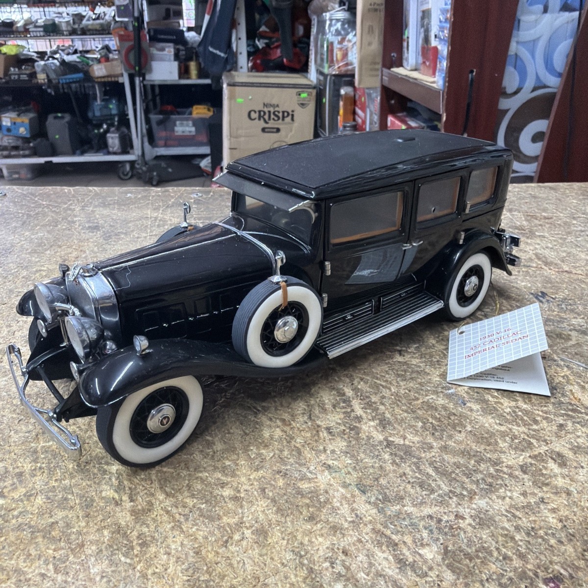 Franklin Mint 1930 Cadillac V16 Model 452 Imperial Sedan 1:24 J-2