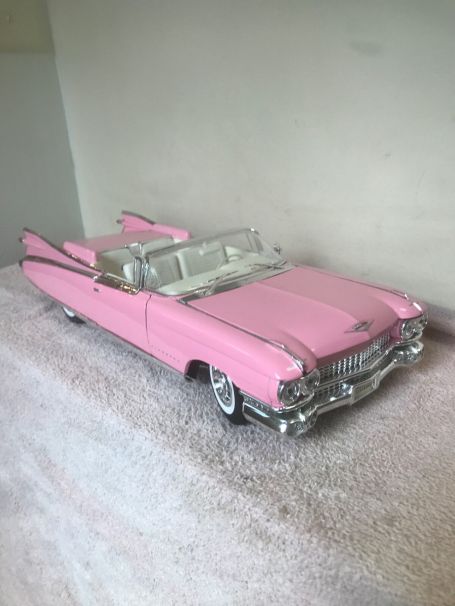 Maisto 1959 キャデラックエルドラド　Biarritz 新品 Amazon.com: 1959 Cadillac Eldorado Biarritz Convertible, Pink