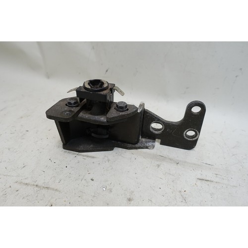 1996-2002 BMW Z3 Roadster E36/7 Left Hardtop Mount Socket w Bracket OEM ...