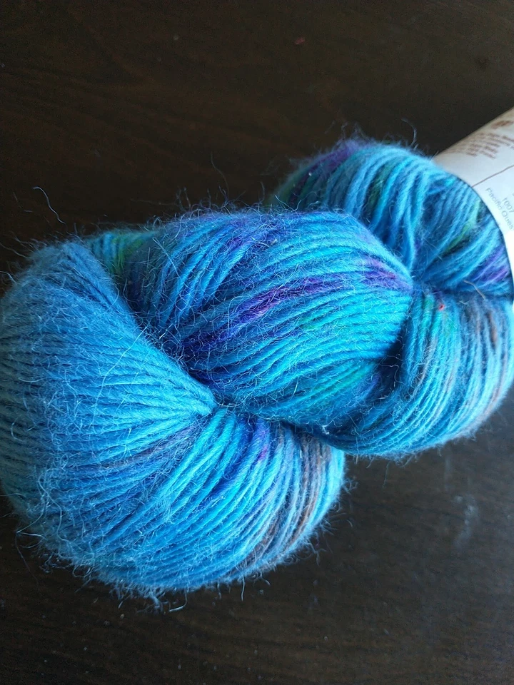 Mirasol Paqu Splash Yarn Shade 1007 Pacific Quest 100% Super Fine Alpaca 100g - Image 4 of 4