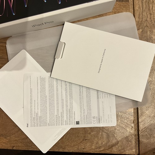 Apple iPad Pro 4th Gen. 1TB, Wi-Fi, 11in - Space Grey - Afbeelding 2 van 3