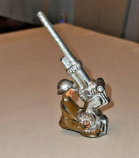 Barclay Manoil Lead Metal Soldier Army w/Anti-aircraft Gun 1940's Figure