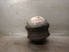Support moteur Mercedes 209