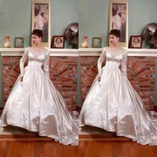 Vintage Wedding Dresses Lace Appliques Scoop Sweep Train Champage Bridal Gowns
