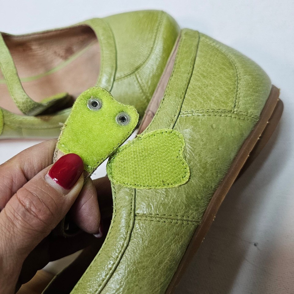 Miz Mooz Distressed Lime leather Green Sz7 maryjane flat shoes. Artzy