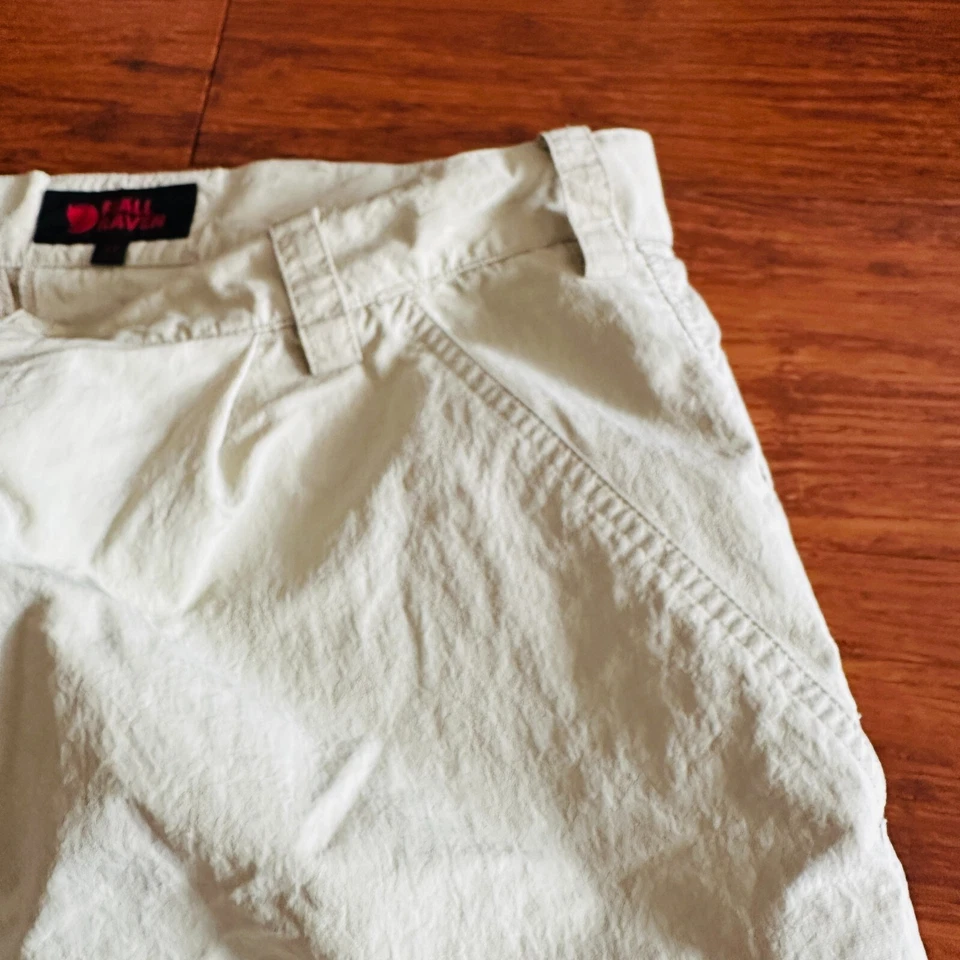 PANTALONES CORTOS 2 en 1 con cremallera Fjallraven Fjall Raven Fjällräven tostados TALLA 44 Foto 4 de 4