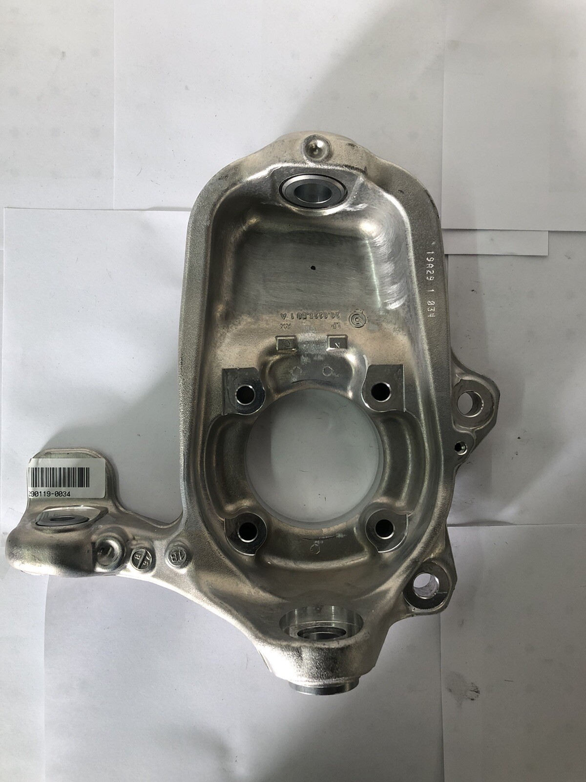 2007 - 2017 Maserati Grandturismo Quattroporte Front LH Spindle Knuclke 