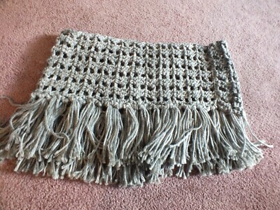 Beautiful New Hand Crochet Fringe Cowl Scarf Grays Fringe 30x6''+4'' Fringe