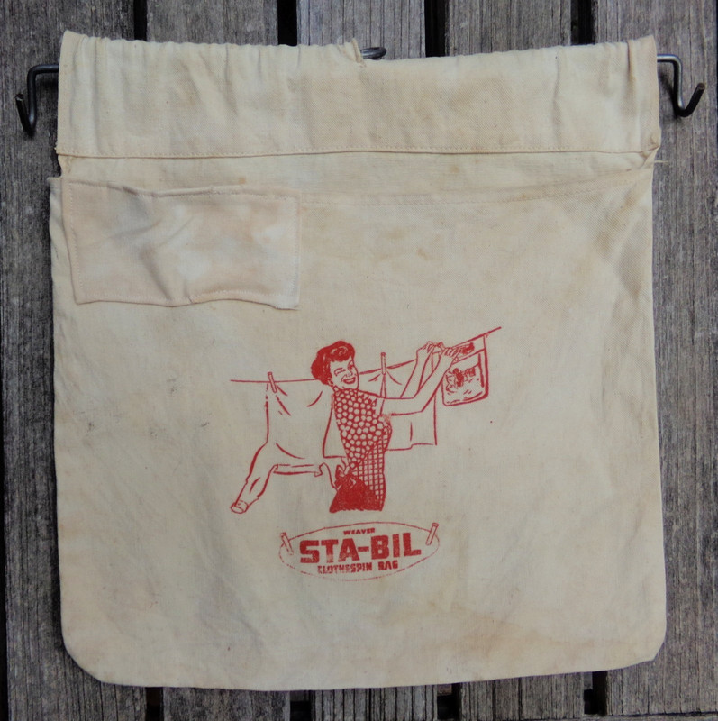 Vintage Weaver Sta-Bil Clothespin Clothes Pin Bag with Metal Clothesline Hanger