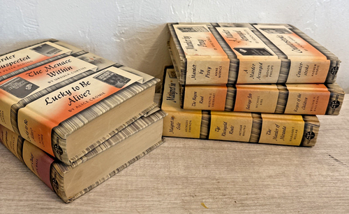 Lot 5-Inspector Maigret Mysteries & Venice Train by  Georges Simenon pbs - Picture 2 of 2