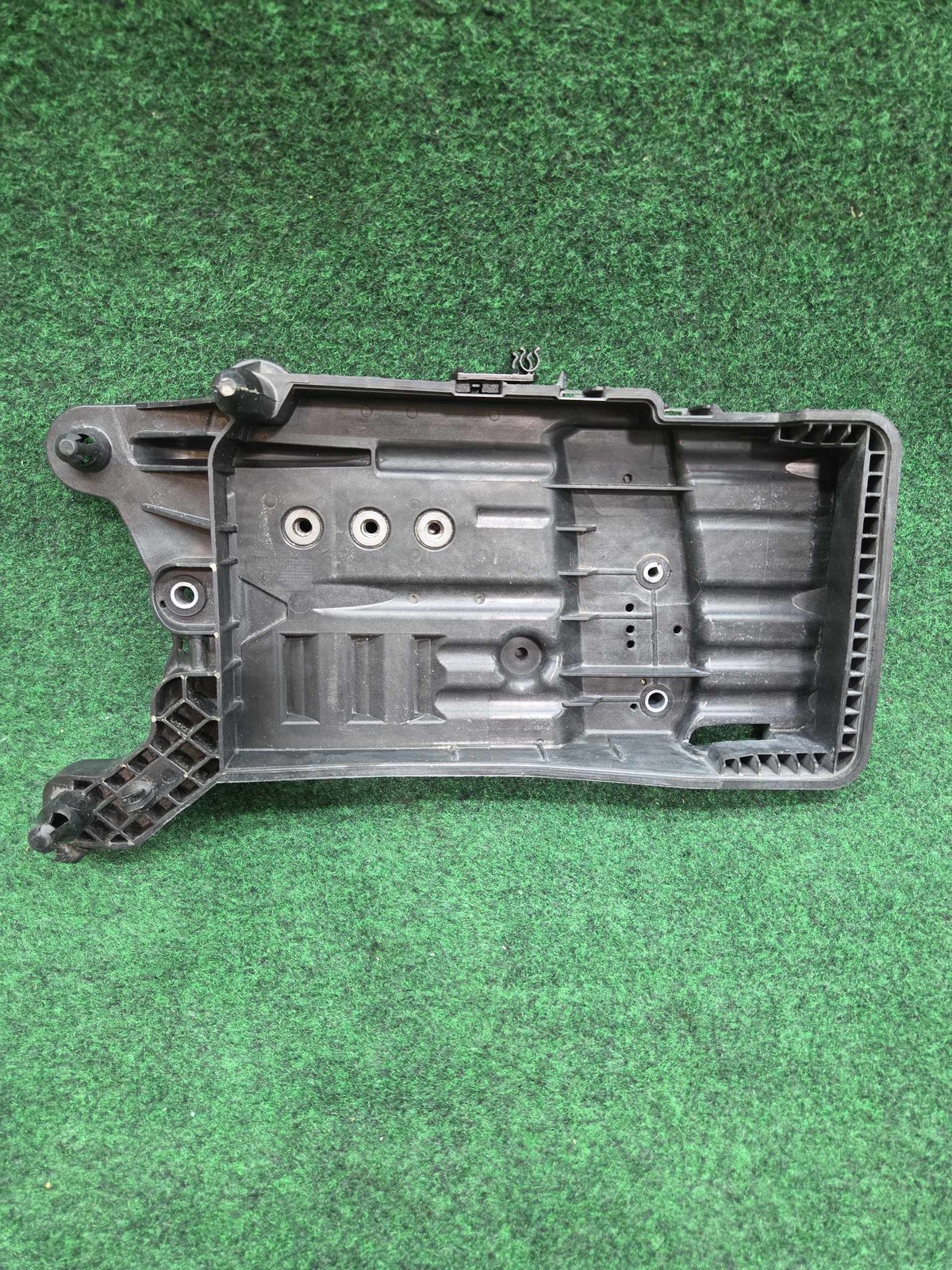 2019-2023 Audi Q3 Quattro Engine Battery Holder Oem 5qf915331c / 5qf915325b