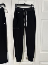 Woman Figs FIONx Technical Collection  6 pocket Jogger Scrubs Size XXS Black