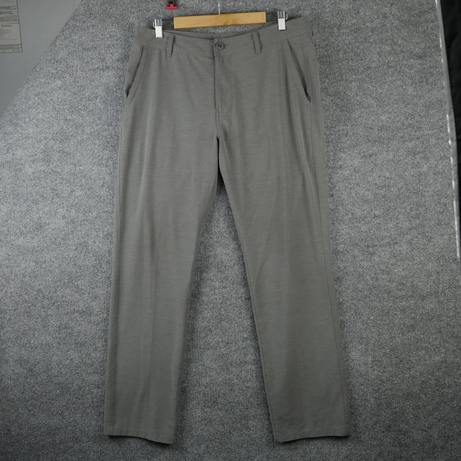 Huk Pants Mens 34x33 Gray Performance Fishing Khakis Stretch Casual Outdoor