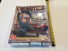Vintage AMT/Ertl GIGANTICS Rampaging Scorpion...