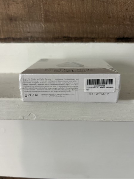 Alternate view of Ihere Smart Key Finder Selfie Remote Finder Work Google Apple Phones