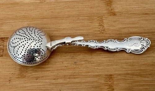 VERY RARE GORHAM STRASBOURG 5 3/8” STERLING  TEA BALL INFUSER SPOON 1.45 OZT