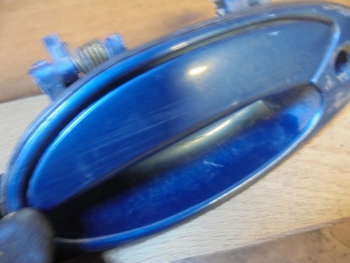 PROTON JUMBUCK 2006 NEARSIDE PASSENGER SIDE EXTERIOR DOOR HANDLE BLUE - Picture 2 of 3