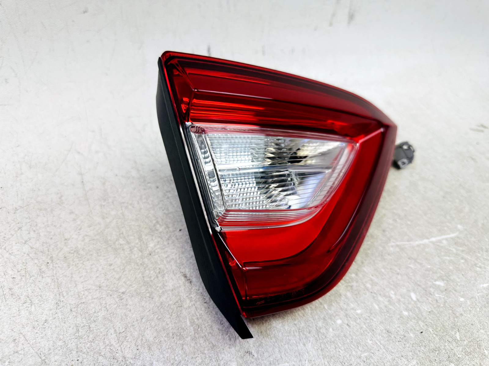 2017 2018 2019 2020 Maserati Levante Inner Tail Light Left Driver OEM MINT