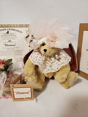 GALLERY TEDDY BEARS “Blossom” Christy Firmage #0693 Hatbox