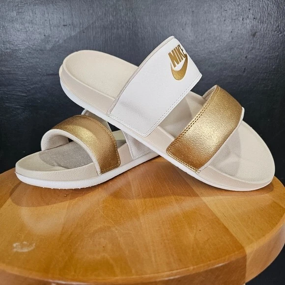 Sandles Nike