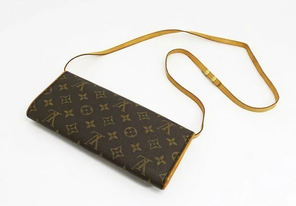 Authentic LOUIS VUITTON Pochette Twin PM Shoulder Bag Monogram M51852