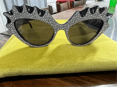 Gucci Cat-Eye Frame Hollywood Forever Crystal Sunglasses GG0781S GUCCI SUNGLASSES GG0781S HOLLYWOOD FOREVER CRYSTAL CAT EYE  main image 3