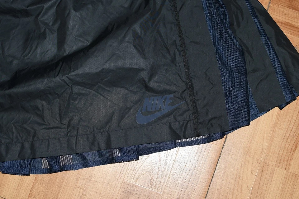 NIKE NIKELAB x SACAI TECH FLEECE SPORTSWEAR WOMEN'S SKIRT - WOMEN'S SZ LARGE - Image 3 of 4