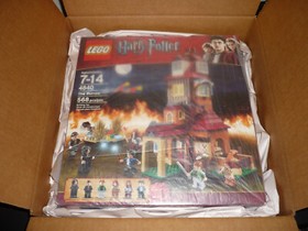 LEGO 4840 Harry Potter The Burrow with Bellatrix, Molly, Ginny, Fenrir + MIB NEW