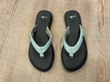 sanuk womens 7 Light Blue Flip Flops EUC