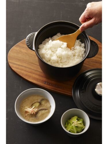 Le Creuset Cocotte Every 20 Rice Pot 20cm 2.8L Cast Iron Fig Gold knob Japan NEW - Picture 6 of 18